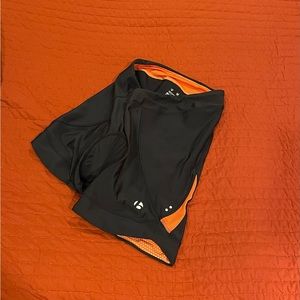 Black Bontrager padded bike shorts - size Large